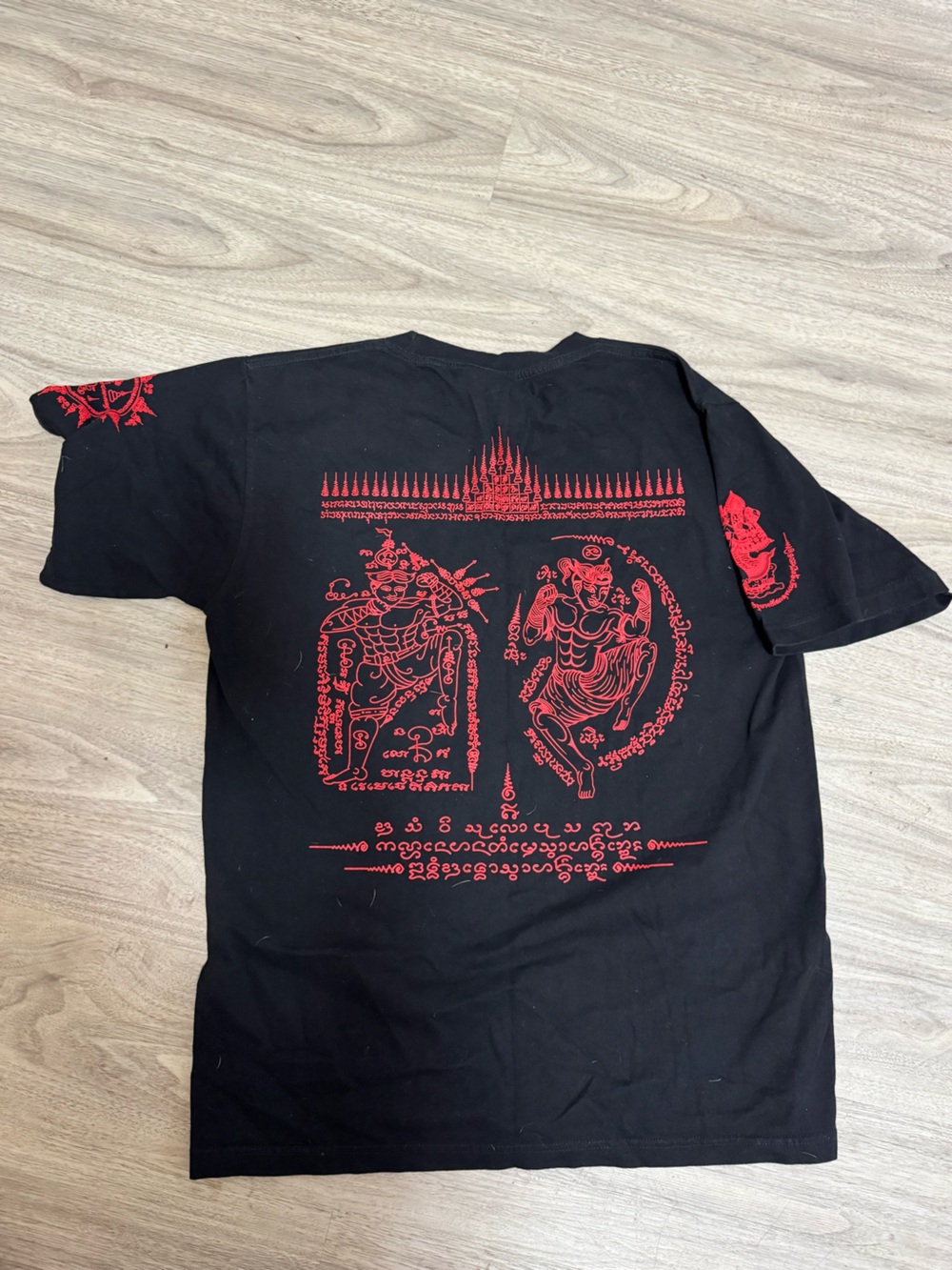 Thailand MD My Dream Textured Graphic Black & Red T-Shirt 100% Cotton Men’s L - Picture 4 of 4